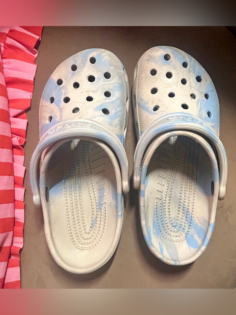 Crocs Classic Marbled Clogs • Blue & White Tie Dye • Women’s Size 7